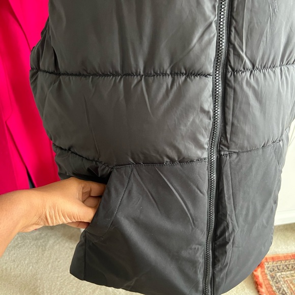 Zara Black Color Block Dual Texture Puffer Vest - Picture 7 of 10